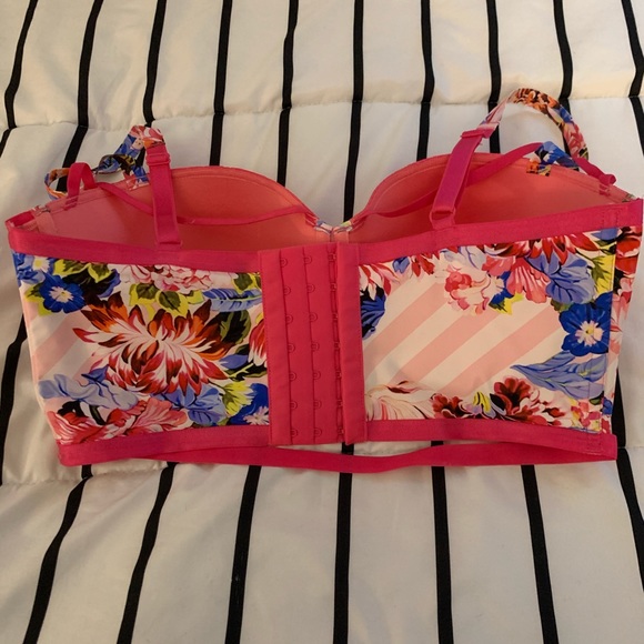 Victoria’s Secret bra and panty set - Picture 7 of 8